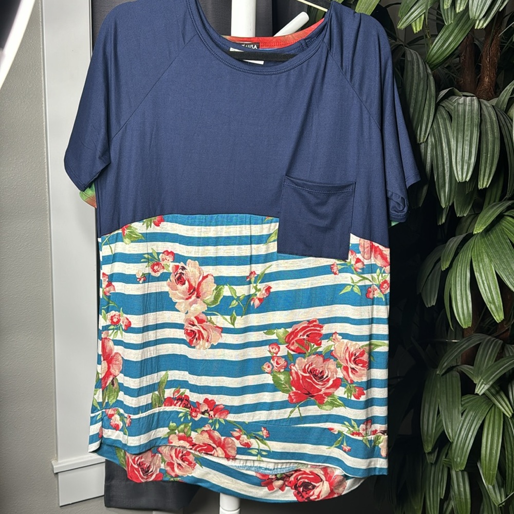 Navy Floral Short Sleeve Blouse